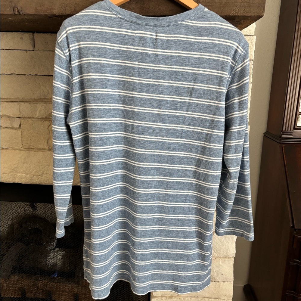 CHAPS Chambray Blue Striped 3/4 Sleeve Henley Shirt - Picture 4 of 4